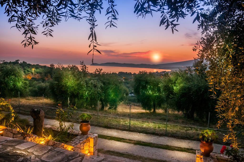 Kallisti Hotel Potos Bagian luar foto