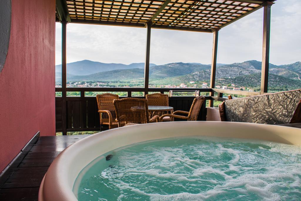 Kallisti Hotel Potos Bagian luar foto