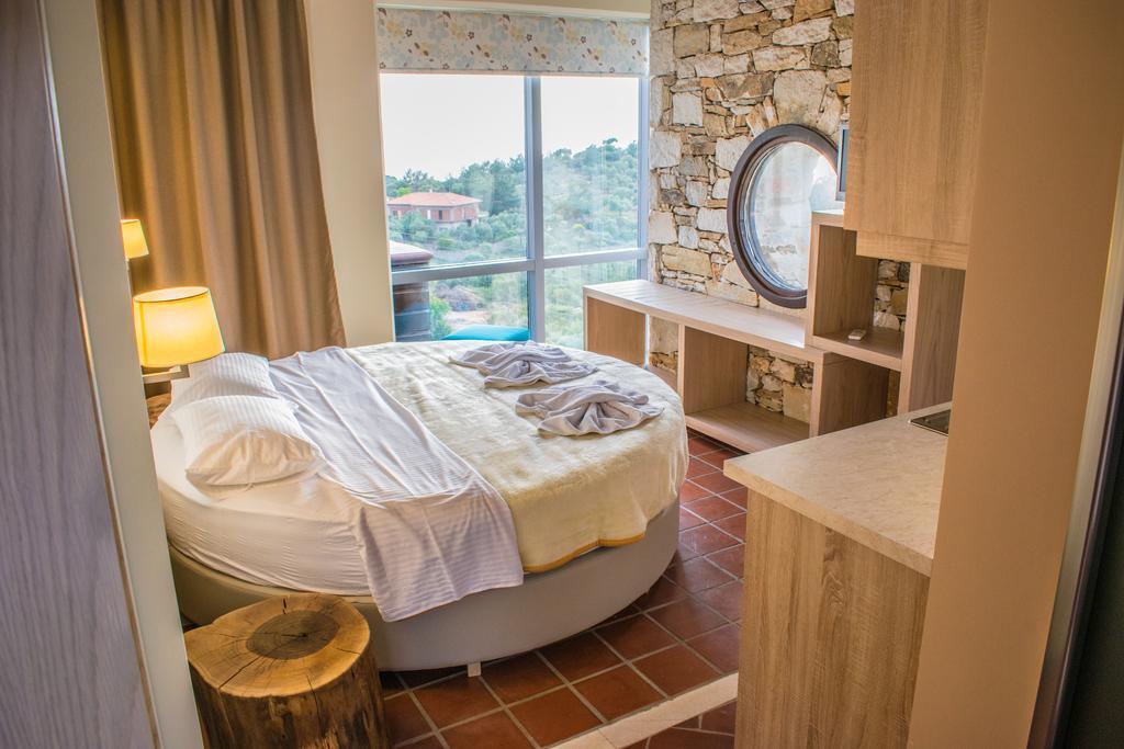 Kallisti Hotel Potos Bagian luar foto
